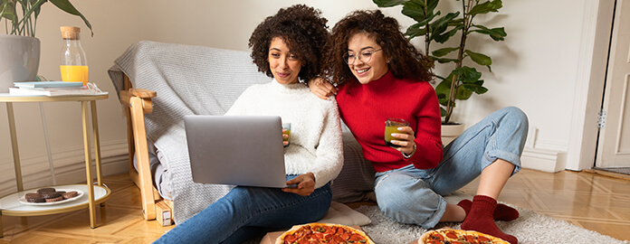 Donne che usano computer